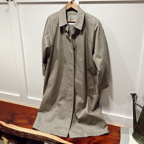 Rare NYC London Fog Trench Coat, True Vintage Size Medium - Picture 2 of 4